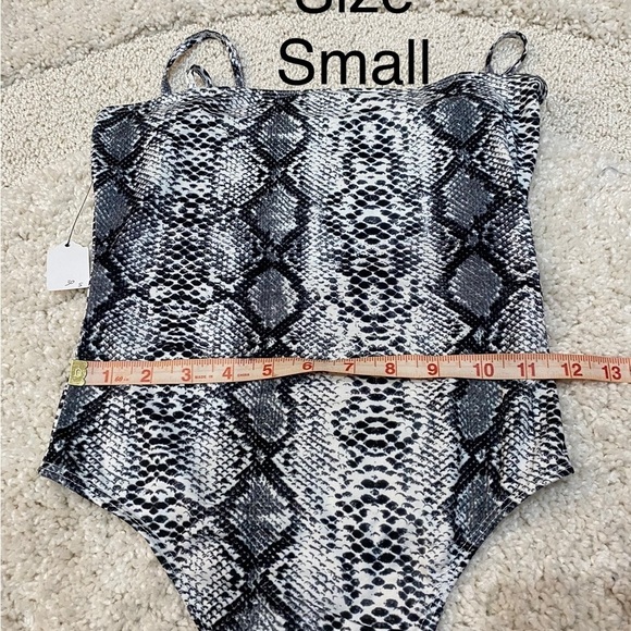 Black white grey bodysuit Snakeskin XS and small NWT - Picture 9 of 10
